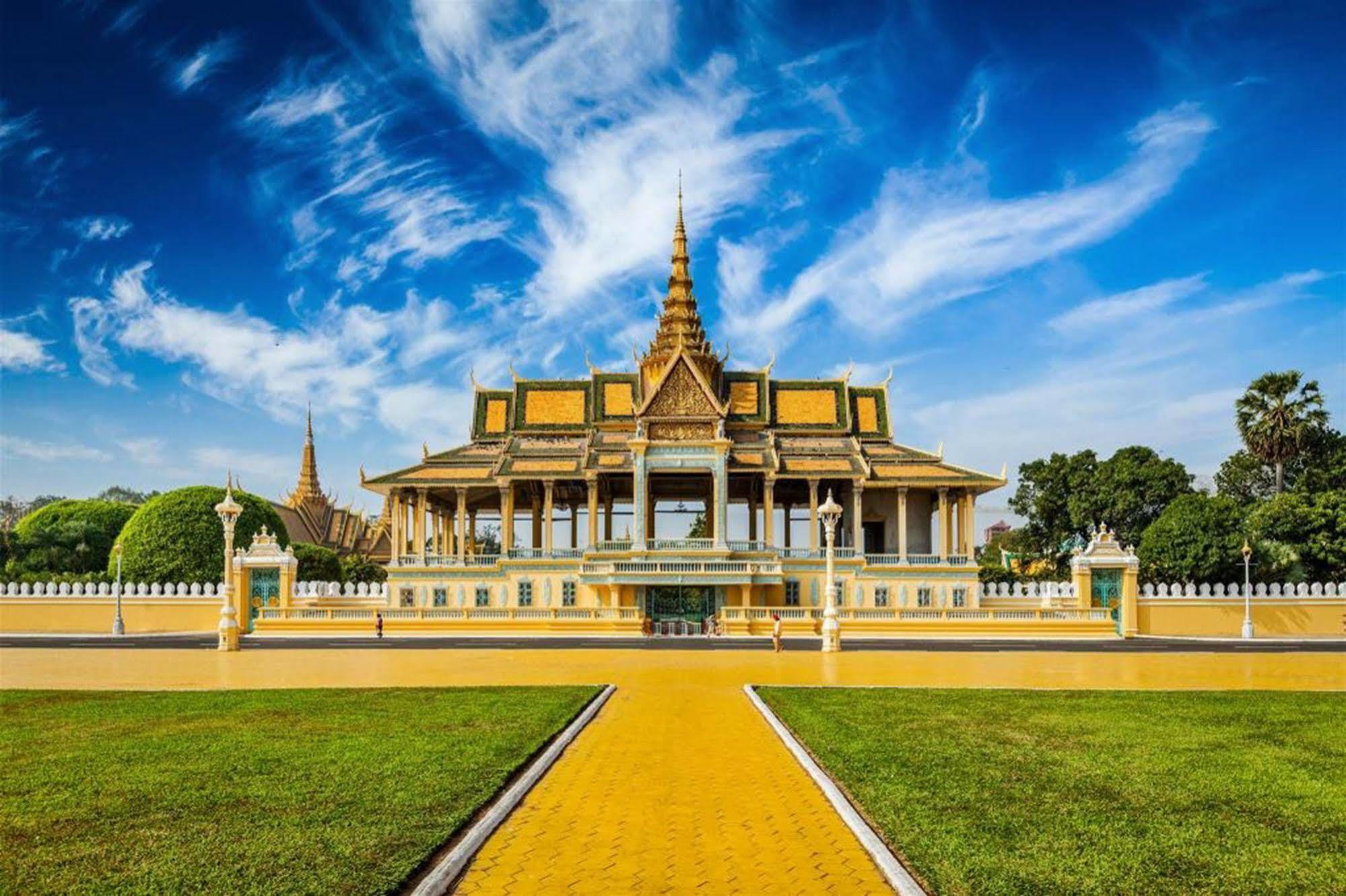 Lucky 2 Guesthouse Phnom Penh Exterior foto